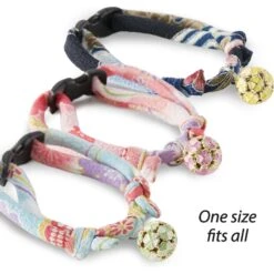 Necoichi Chirimen Clover Breakaway Cat Collar With Bell -Cat Supplies 137007 PT4. AC SS1800 V1688753861