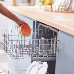 Disney Princesses Non-Skid Ceramic Cat Bowl -Cat Supplies 291395 PT6. AC SS1800 V1633979574